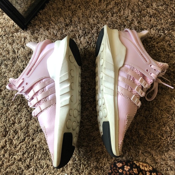 Baby pink adidas EQT trainers - Picture 4 of 6
